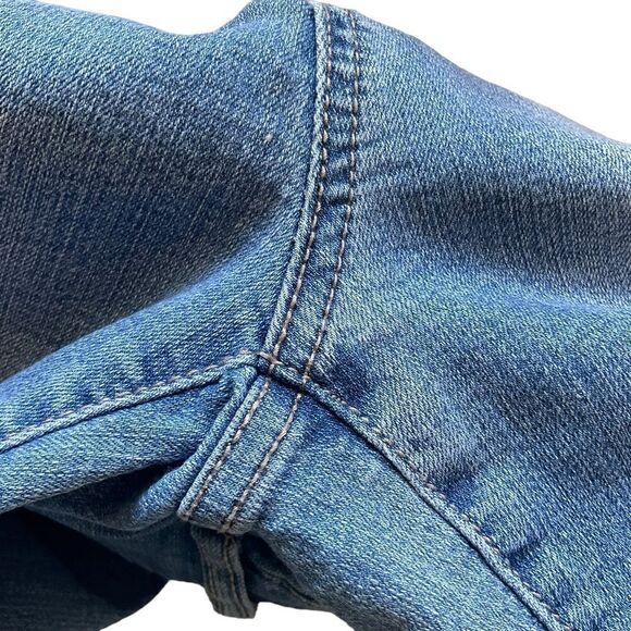 D Jeans Women's Capris Faded Denim Size 8 - Picture 11 of 13